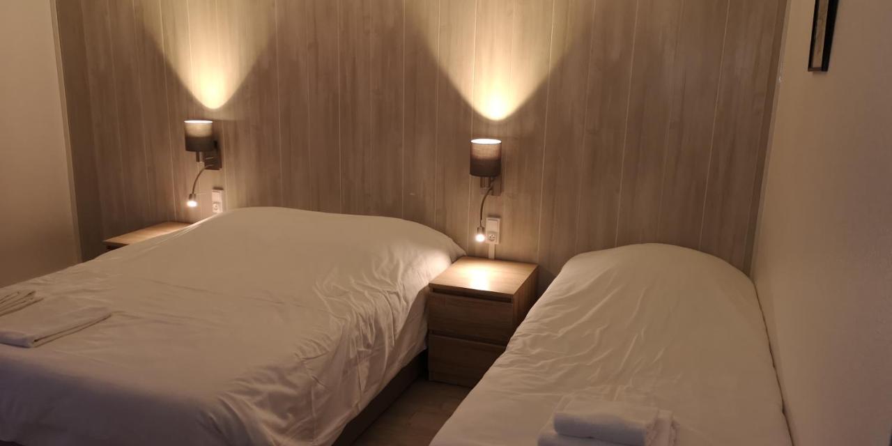 Hotel Du Cheval Blanc Cerizay Стая снимка